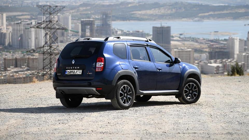 طراحی نمای عقب رنو داستر